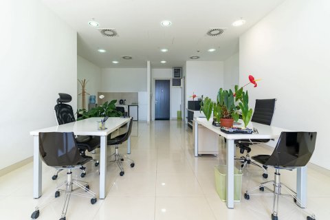 70m² Commercial property à Budva, Montenegro No. 66748 5