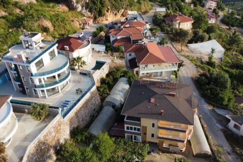 5+1 Villa à Kestel, Turkey No. 12641 12