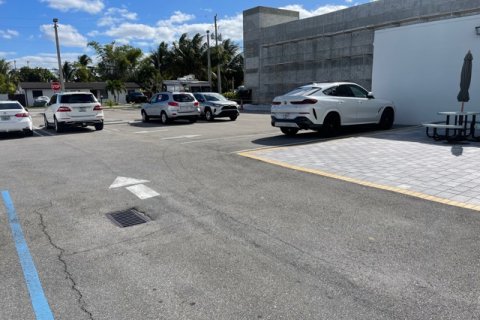 2787m² Commercial property in Miami, USA No. 62403 15