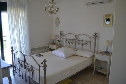 4 bedrooms Villa in Central Macedonia, Greece No. 52412 3