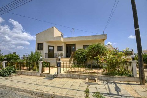 3 dormitorios Villa en Deryneia, Cyprus No. 73334 3