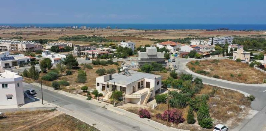 3 dormitorios Villa en Deryneia, Cyprus No. 73334