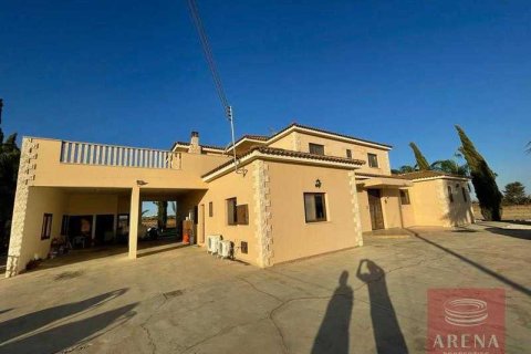 5 bedrooms Villa in Liopetri, Cyprus No. 28763 5