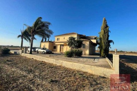 5 bedrooms Villa in Liopetri, Cyprus No. 28763 2