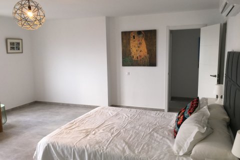 4 dormitorios Apartment en Finestrat, Spain No. 25942 8