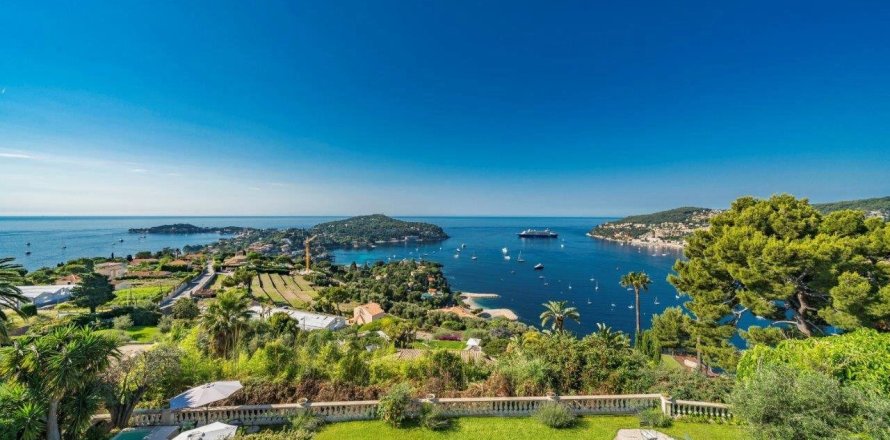 5 bedrooms Villa in Villefranche-sur-Mer, France No. 67242