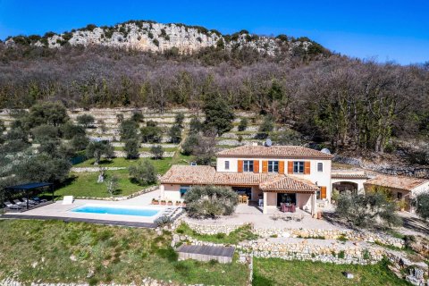 5 bedrooms Villa in Chateauneuf-Grasse, France No. 67245 2