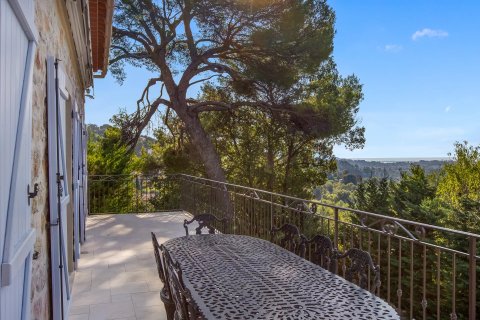 5 bedrooms Villa in Mougins, France No. 67244 3