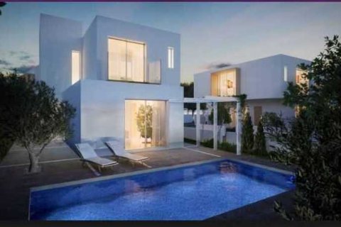 4 bedrooms Villa in Chloraka, Cyprus No. 31913 1