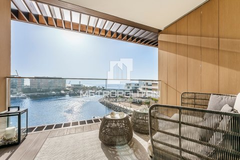 2 bedrooms Apartment in Jumeirah Bay Island, UAE No. 3265 1