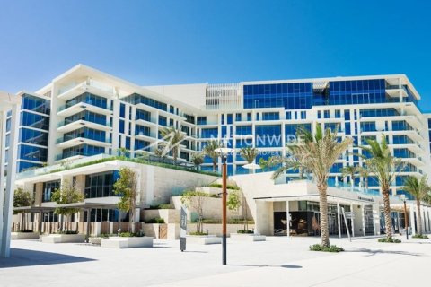 2 bedrooms Apartment on the Saadiyat Island, UAE No. 3373 1