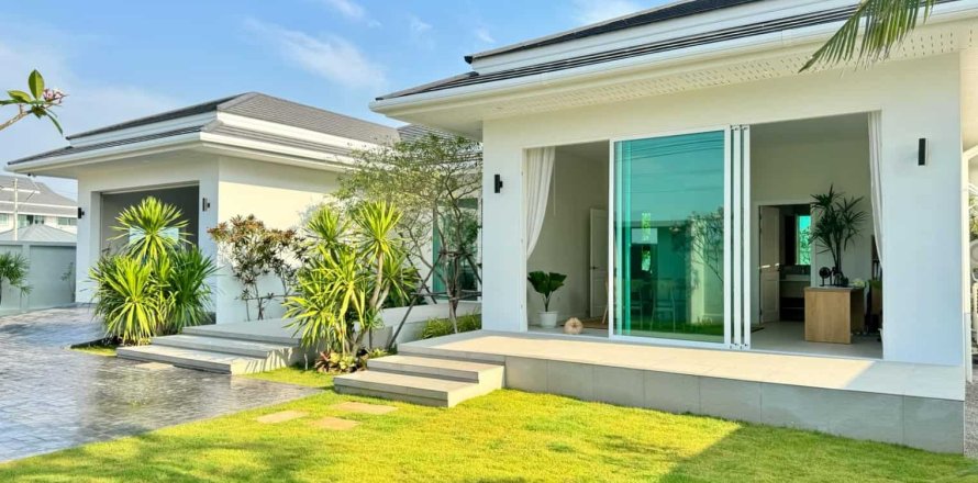 4 bedrooms Villa in Hua Hin, Thailand No. 1824