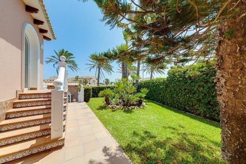 5 dormitorios Villa en La Zenia, Spain No. 27663 15