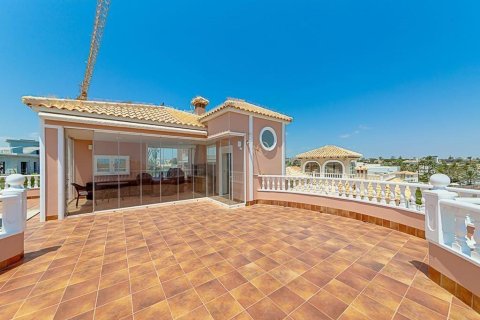 5 dormitorios Villa en La Zenia, Spain No. 27663 29