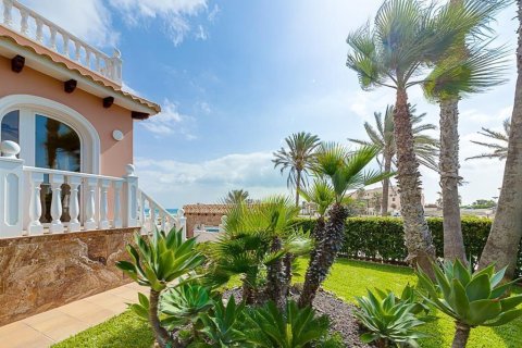 5 bedrooms Villa in La Zenia, Spain No. 27663 16