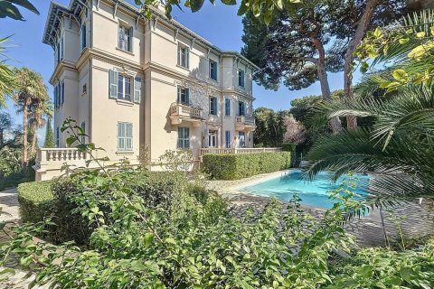 3 dormitorios Apartment en Antibes, France No. 75775 1