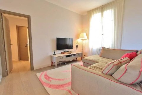 3 dormitorios Apartment en Antibes, France No. 75775 12