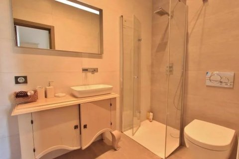 3 dormitorios Apartment en Antibes, France No. 75775 10