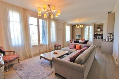 3 dormitorios Apartment en Antibes, France No. 75775 2