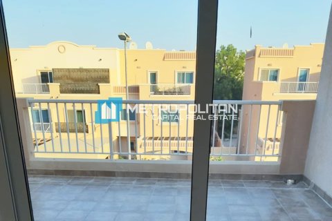 3 dormitorios Villa en Al Reef, UAE No. 5695 7