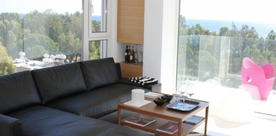 2 dormitorios Apartment en Limassol, Cyprus No. 48238