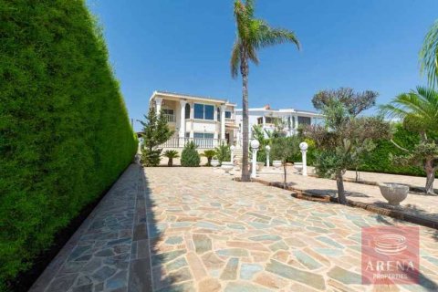 4 dormitorios Villa en Paralimni, Cyprus No. 63103 4