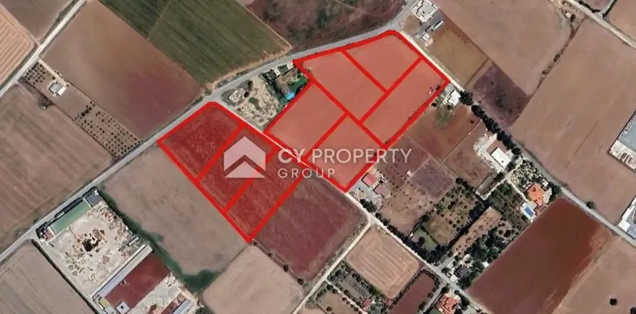 31680m² Land in Kiti, Cyprus No. 41595