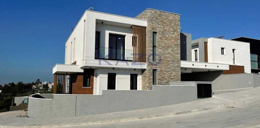 5 dormitorios House en Germasogeia, Cyprus No. 65524