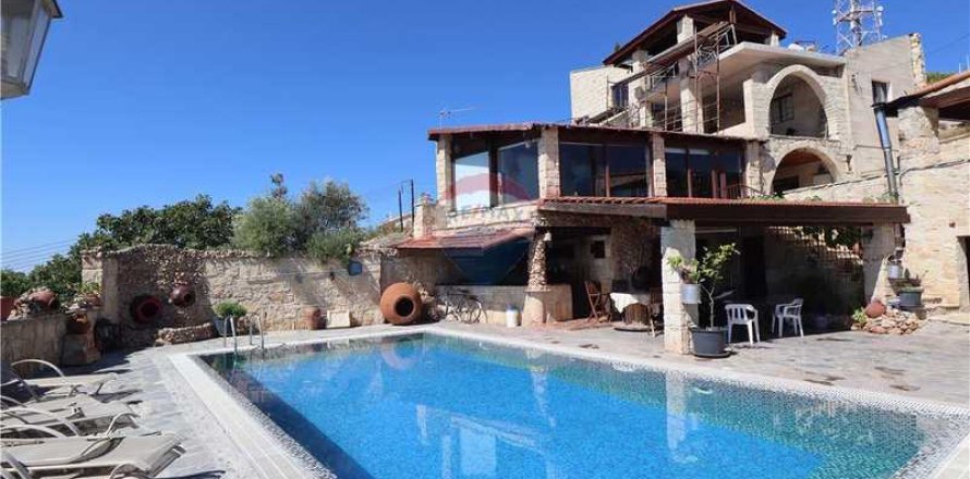 4 bedrooms Villa in Pachna, Cyprus No. 65521