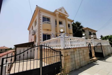 4 dormitorios House en Agios Athanasios, Cyprus No. 65522 1