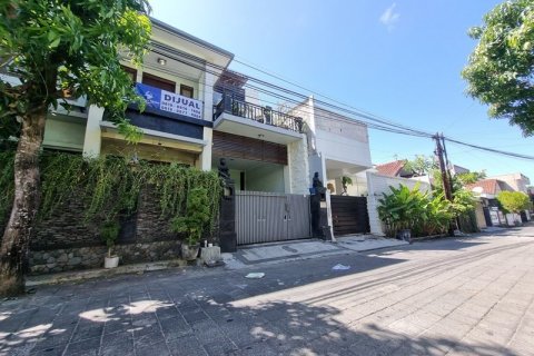 4 bedrooms House in Jimbaran, Indonesia No. 23496 2