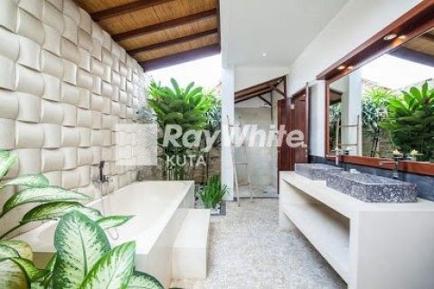 3 dormitorios Villa en Canggu, Indonesia No. 23493 2