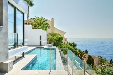 4 bedrooms Villa in Calpe, Spain No. 26040 2