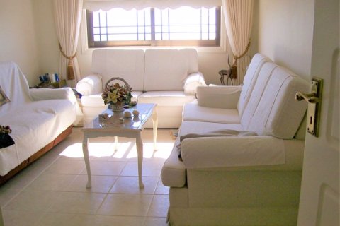 5 bedrooms Villa in Tala, Cyprus No. 37002 22