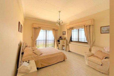 5 bedrooms Villa in Tala, Cyprus No. 37002 19