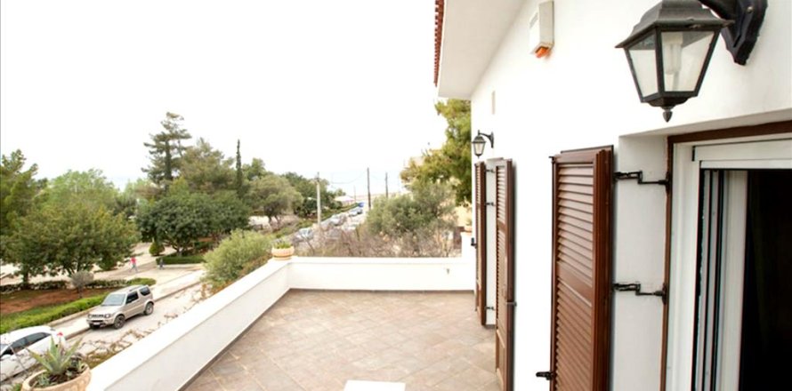 3 bedrooms Villa in Saronida, Greece No. 59083