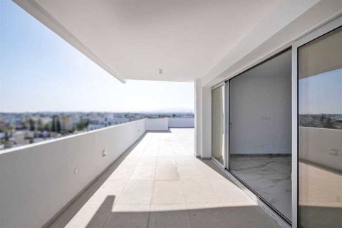 3 bedrooms Penthouse in Strovolos, Cyprus No. 33305 6