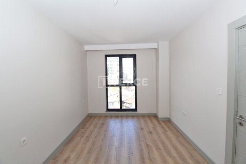 2+1 Apartment in Istanbul, Turkey No. 13391 9