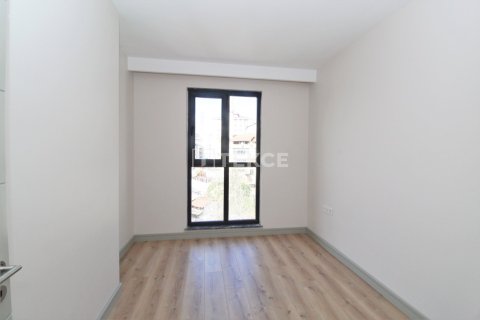 2+1 Apartment in Istanbul, Turkey No. 13391 11