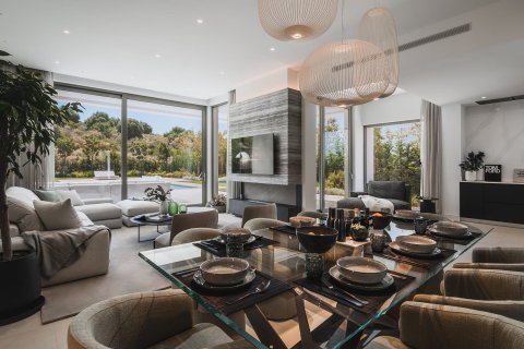 5 chambres Villa à El Paraiso, Spain No. 90640 14