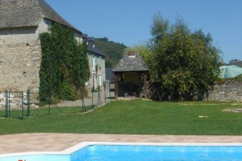 4 bedrooms Villa in Mazouau, France No. 69491 8