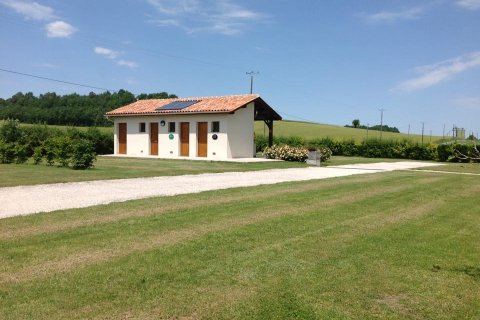 2 bedrooms House in Dordogne, France No. 69492 16