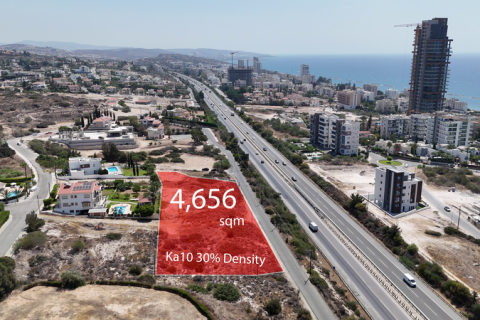 4656m² Land en Agios Tychonas, Cyprus No. 35892 1