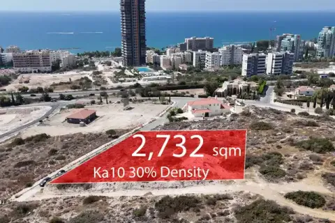 2732m² Land en Agios Tychonas, Cyprus No. 35894 1