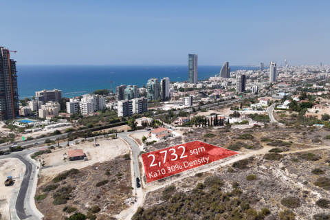 2732m² Land in Agios Tychonas, Cyprus No. 35894 6