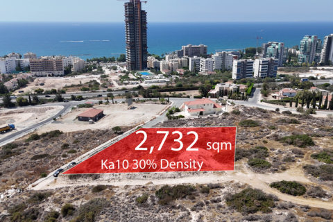 2732m² Land in Agios Tychonas, Cyprus No. 35894 1