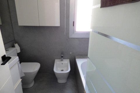 Квартира с 3 спальнями в Аликанте, Испания №92288 19