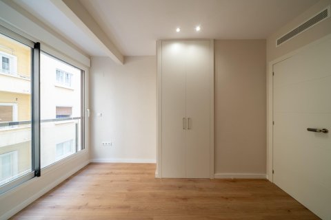 Квартира с 4 спальнями в Аликанте, Испания №92301 11