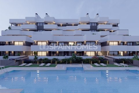 4 bedrooms Apartment in Estepona, Spain No. 61118 1