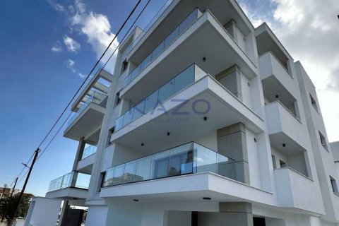 3 dormitorios Apartment en Limassol, Cyprus No. 63650 2